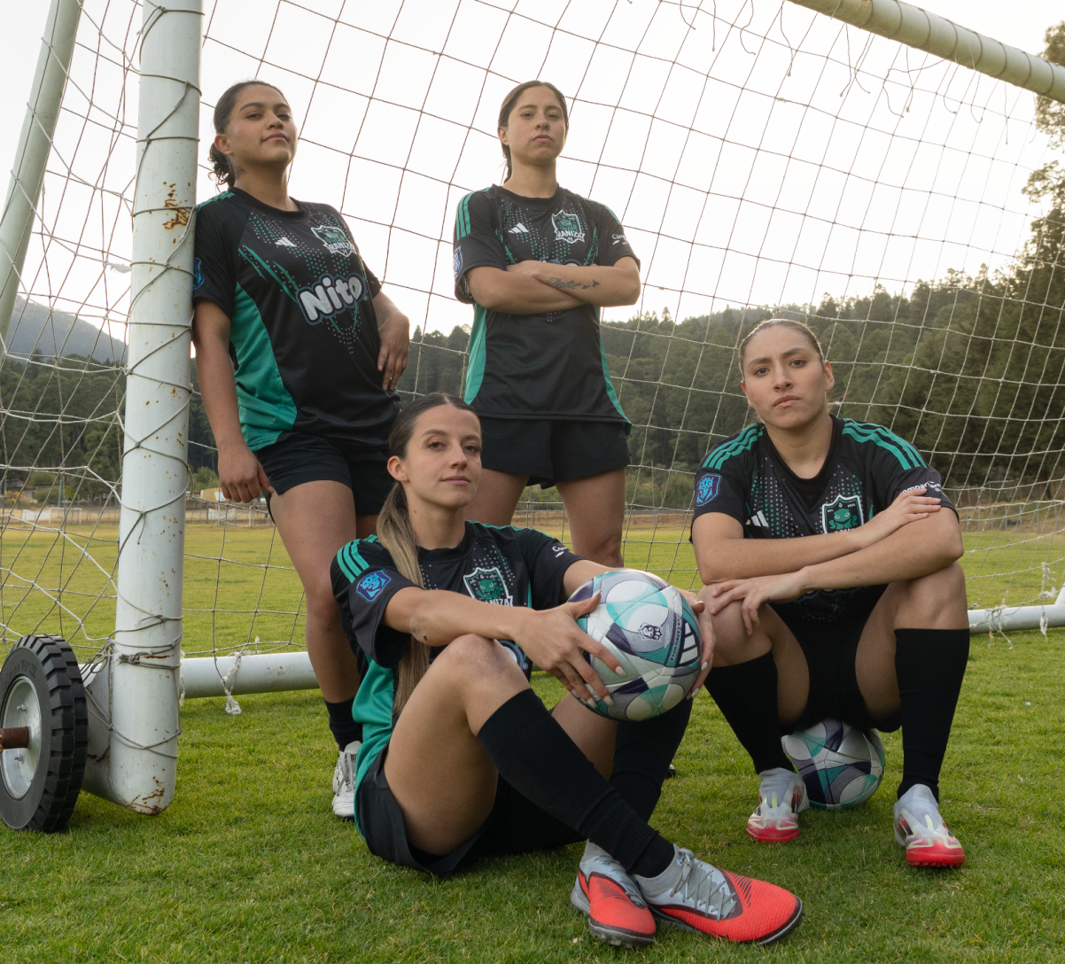Equipo de la Queens League durante un partido
